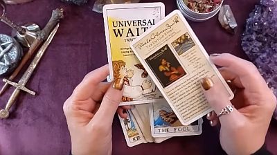 Πώς να ρίξω τα χαρτιά για τον εαυτό μου;